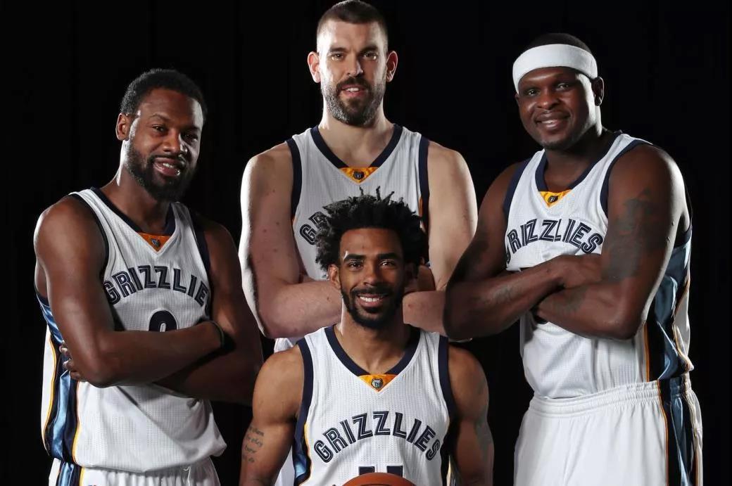 巴黎双前锋联手制造三球（巴黎锋线双子星携手斩获三球）