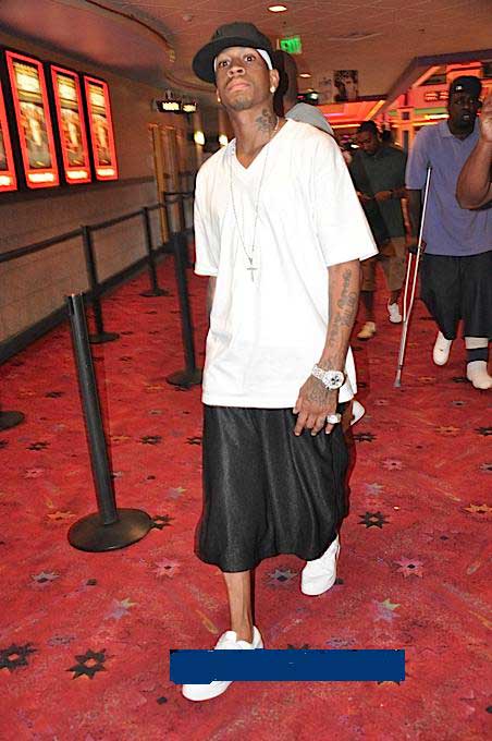 比赛尾声扑点，迈尼昂：我很自信，我的队友们也信任我（末段扑点，迈尼昂：我很自信，队友也相信我）