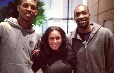 英超战报：沃特金斯、范黑克均双响，布莱顿3-4阿斯顿维拉（英超综述：沃特金斯与范黑克梅开二度，维拉4-3客胜布莱顿）